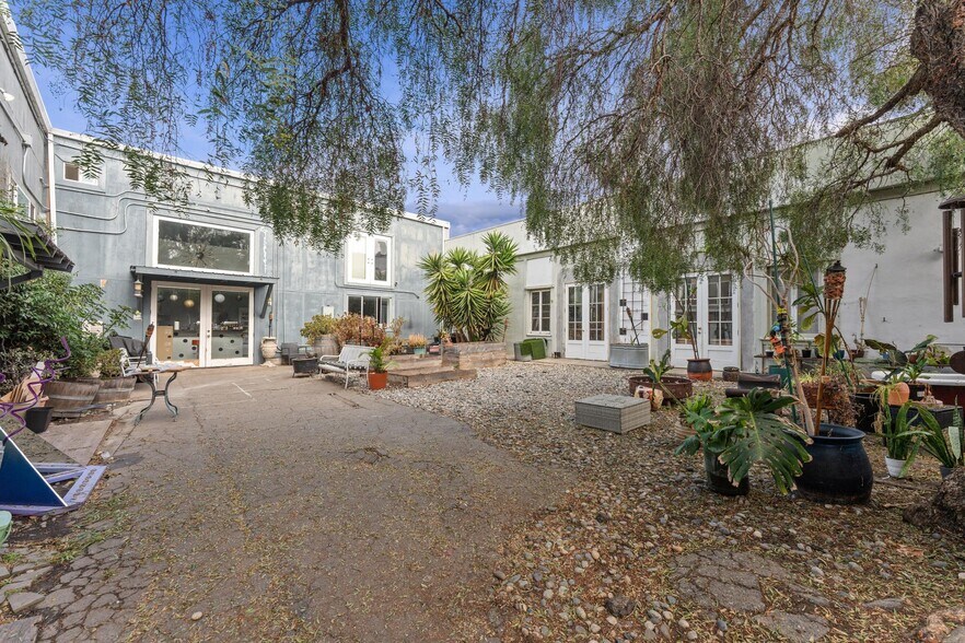 Primary Photo Of 1254 E 12th St, Oakland Apartments For Sale