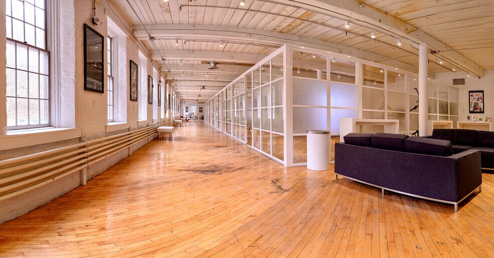 More Photos Of 37 Greenwoods Rd, New Hartford Manufacturing For Lease