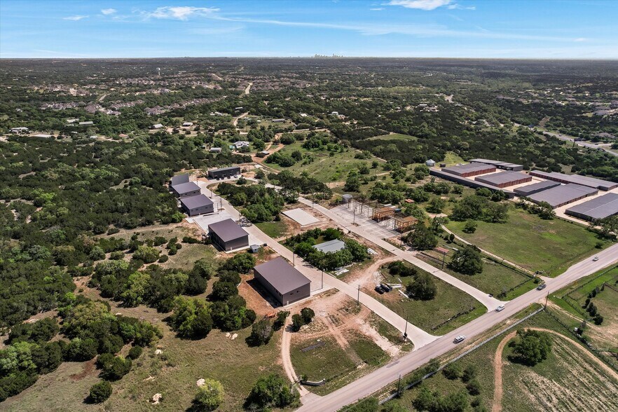 More Photos Of 10020 Darden Hill Rd, Austin Light Distribution For Lease