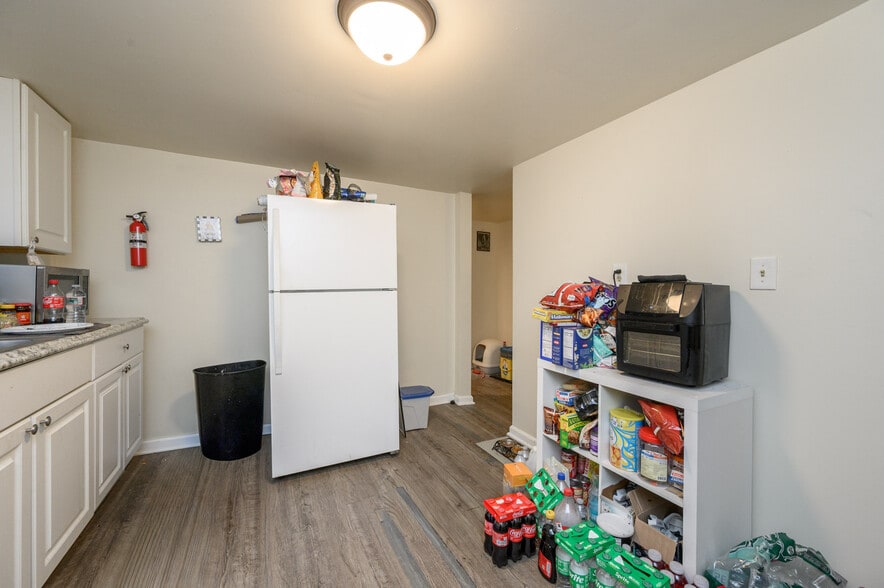 More Photos Of 122 S Rosewell Ave, South Amboy Apartments For Sale