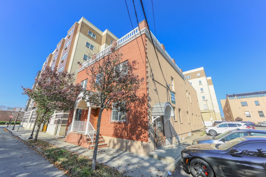 More Photos Of 36 Bergen St, Hackensack Loft Creative Space For Sale