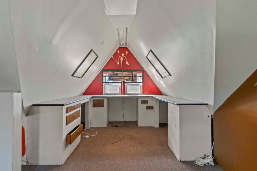 More Photos Of 5447 Belair Rd, Baltimore Storefront Retail Office For Sale