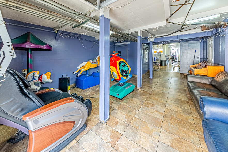 More Photos Of 1756 Pacific Ave, Long Beach Storefront For Sale