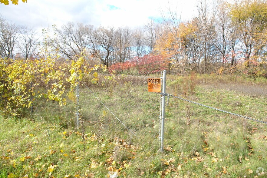 More Photos Of 244 Wolf Rd, Albany Land For Lease