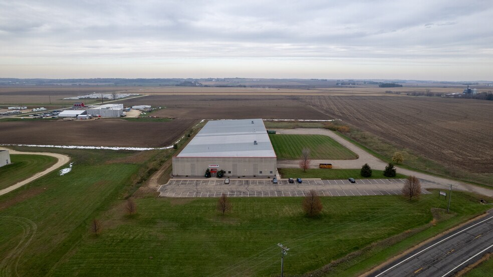 More Photos Of 3310 MN-20, Cannon Falls Distribution For Lease