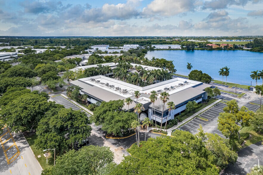 More Photos Of 5300 NW 33rd Ave, Fort Lauderdale Office For Lease