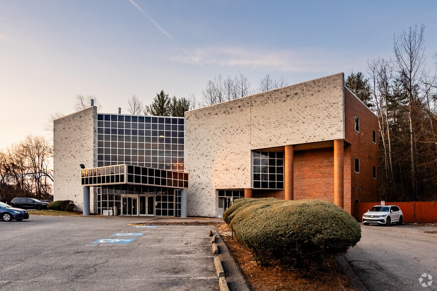 Primary Photo Of 850 Clairton Blvd, Pleasant Hills Medical For Sale