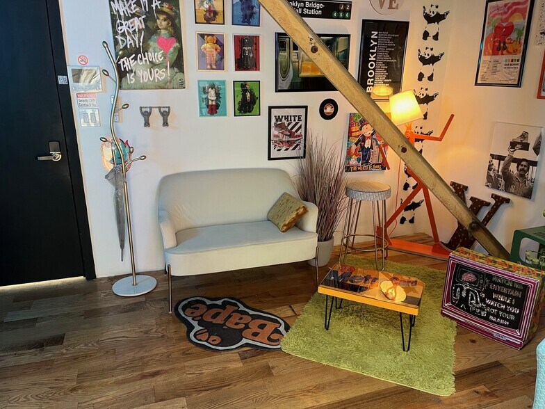 More Photos Of 310 Meserole St, Brooklyn Flex For Lease