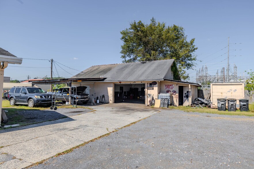 More Photos Of 36 W Butler St NW, Rome Specialty For Sale