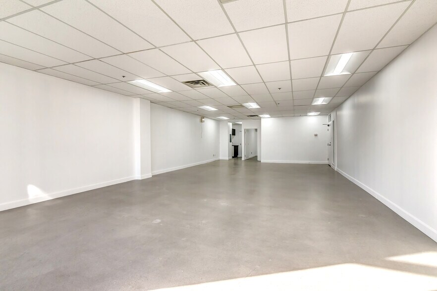 More Photos Of 6855 Av De L'épée, Montréal Office For Lease