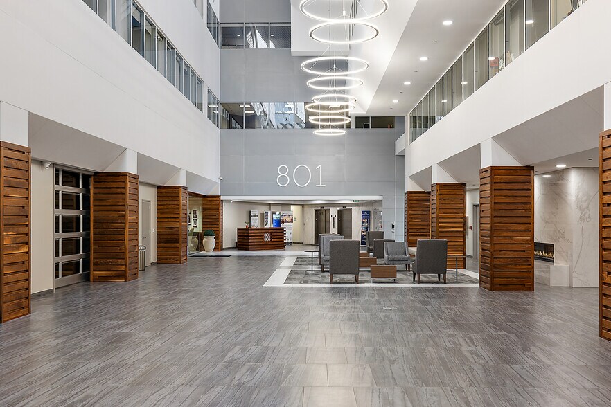 More Photos Of 801-803 W Big Beaver Rd, Troy Office For Lease