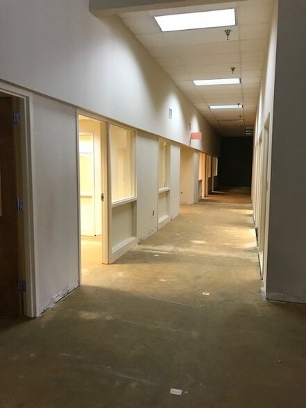 More Photos Of 2940 Bert Kouns Industrial Loop, Shreveport General Retail For Sale