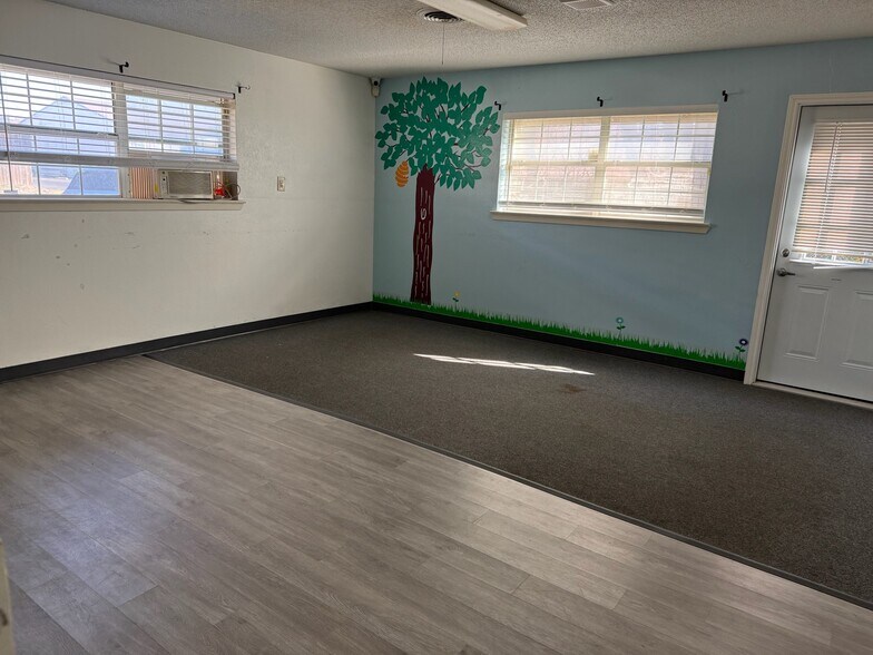 More Photos Of 2291 Tradewind Dr, Mesquite Daycare Center For Sale