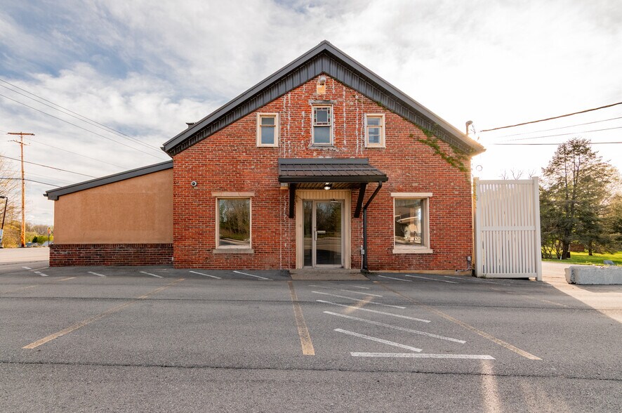 More Photos Of 500 N Pike Rd, Sarver Office Residential For Sale