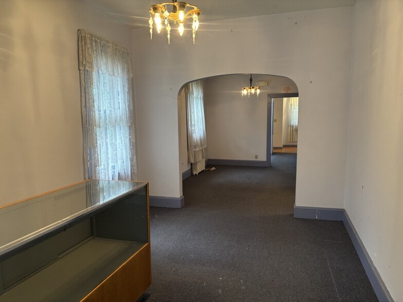 More Photos Of 10 Annapolis St, Annapolis Freestanding For Sale