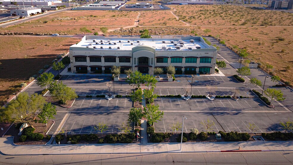 More Photos Of 15283 Pahute St, Victorville Office For Sale