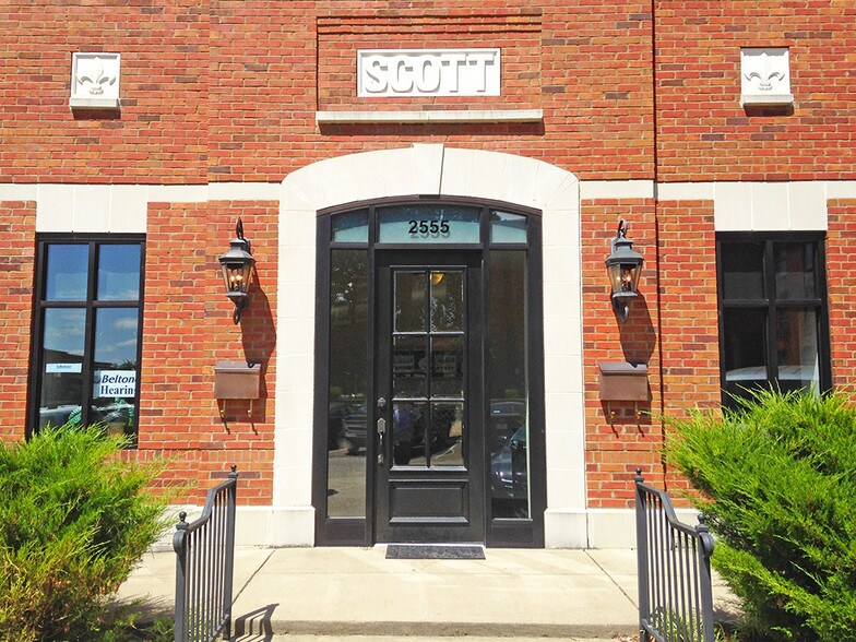 More Photos Of 2555 Caffey St, Hernando Office For Lease