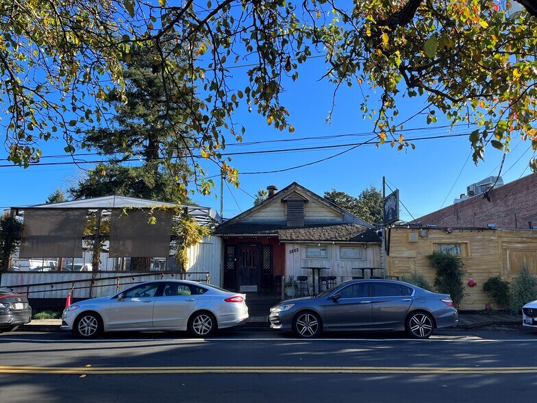 More Photos Of 5862-5872 Doyle St, Emeryville Restaurant For Sale