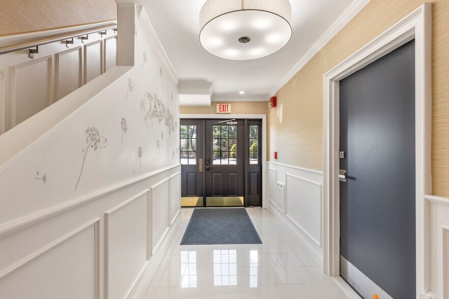 More Photos Of 24 Battle St, Somers Medical For Lease