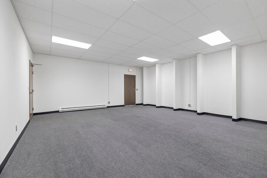 More Photos Of 3700 Canal Dr, Fort Collins Warehouse For Lease