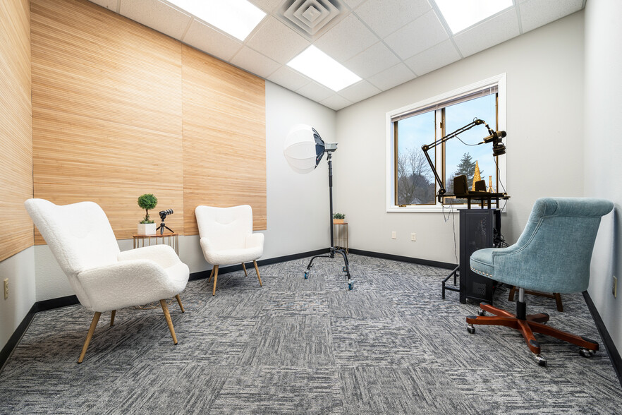 More Photos Of W6180 Aerotech Dr, Appleton Office For Sale