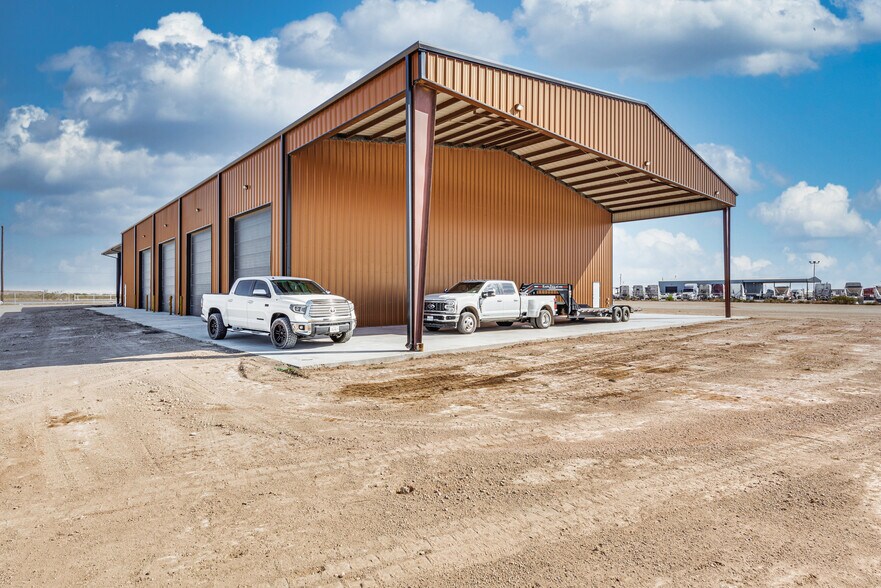 More Photos Of 2820 S FM 866, Odessa Manufacturing For Lease