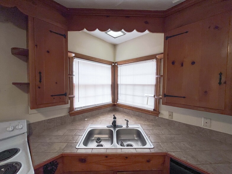 More Photos Of 1001 E Lynchburg Salem Tpke, Bedford Office For Sale