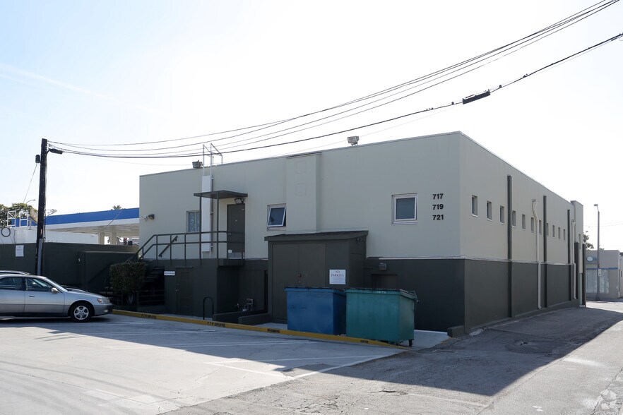 More Photos Of 717-721 Santa Monica Blvd, Santa Monica Office For Lease