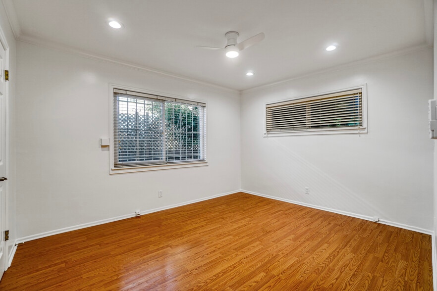 More Photos Of 525 N Sweetzer Ave, Los Angeles Apartments For Sale