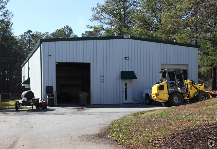 Primary Photo Of 4590 S Berkeley Lake Rd, Berkeley Lake Warehouse For Lease