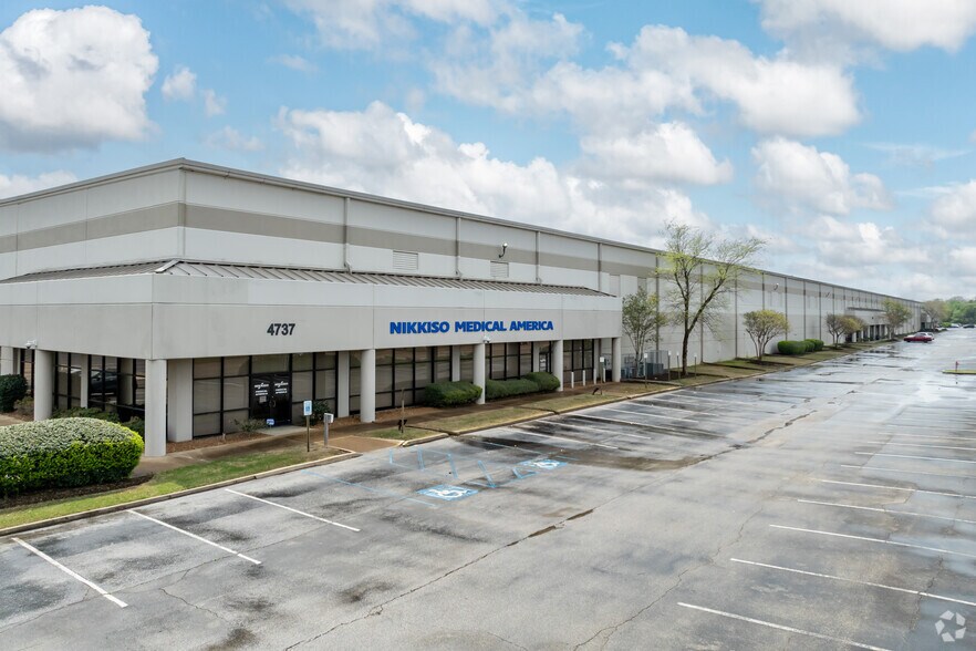 Primary Photo Of 4685-4715 Shelby Dr E, Memphis Distribution For Lease