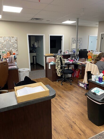 More Photos Of 3340 N College Ave, Fayetteville Storefront For Lease