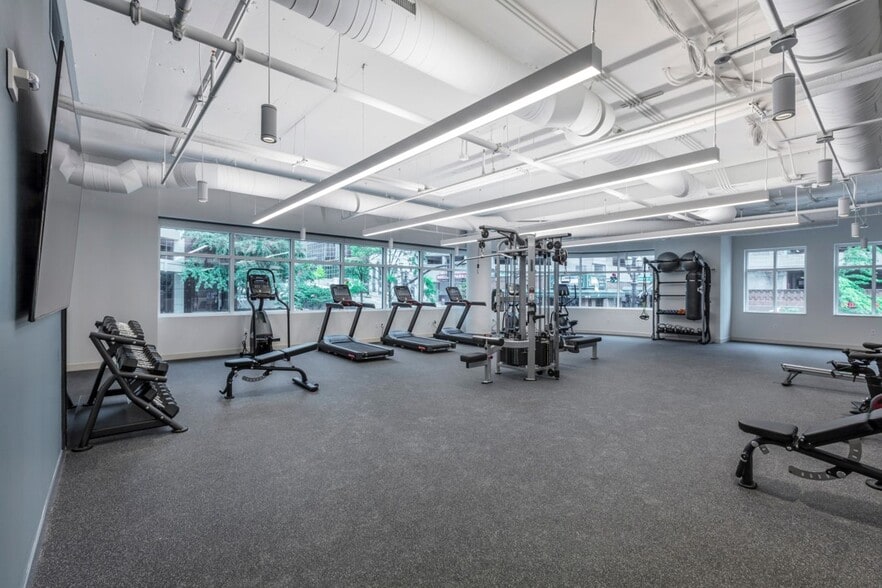 More Photos Of 211 Commerce St, Nashville Office For Lease