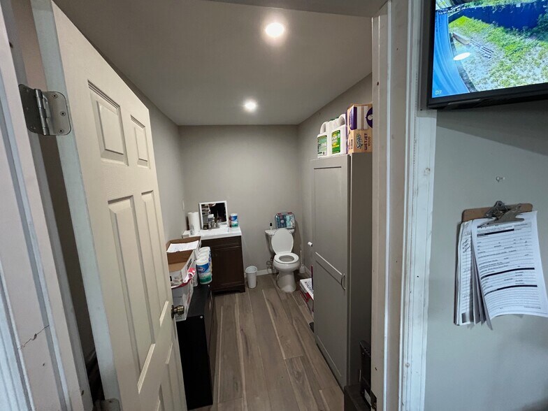 More Photos Of 5701 W Ponkan Rd, Zellwood Warehouse For Sale