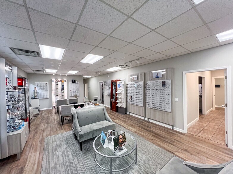 More Photos Of 200 Canyon Park Dr, Pelham Office For Lease