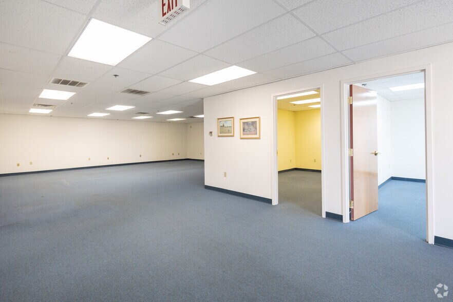 More Photos Of 2288 2nd Street Pike, Newtown Office For Lease