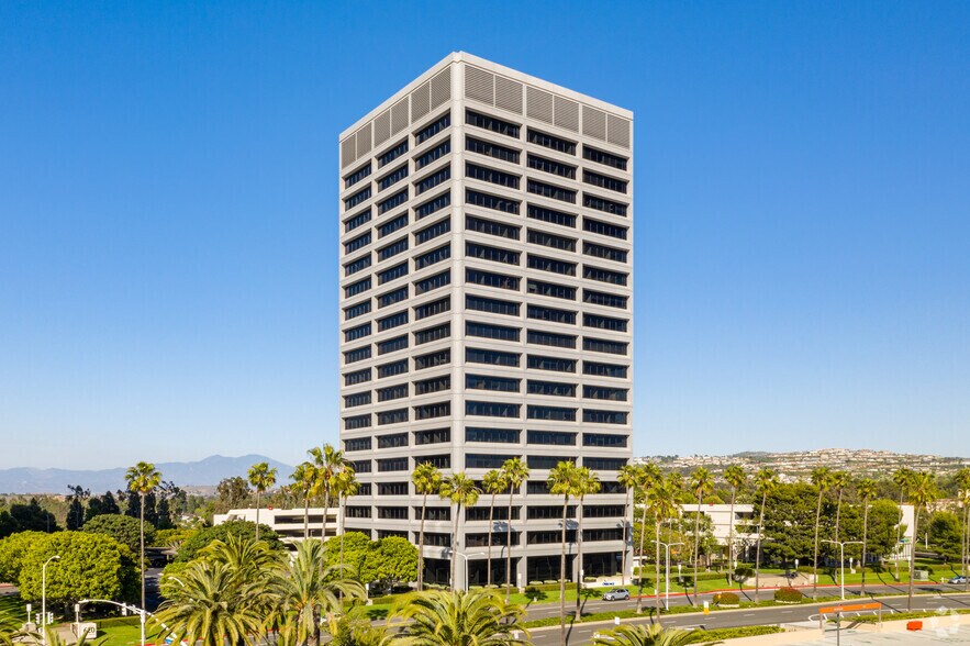 More Photos Of 610 Newport Center Dr, Newport Beach Loft Creative Space For Lease