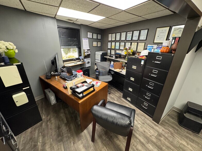 More Photos Of 3166 Broad Ave, Memphis Warehouse For Sale