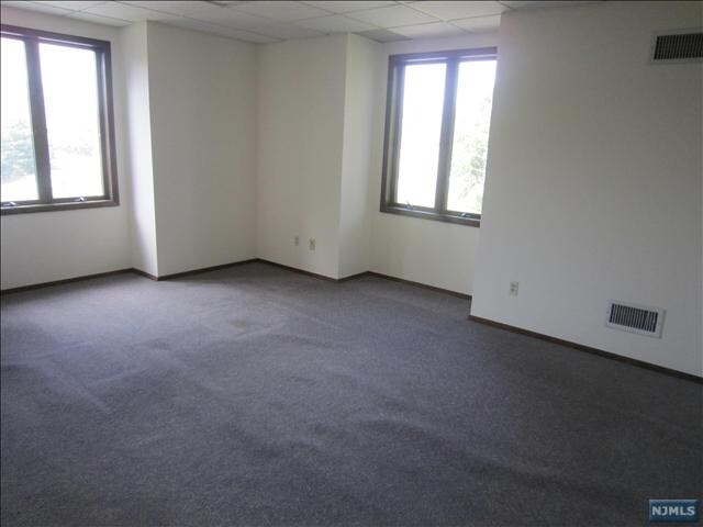 More Photos Of 180 Old Tappan Rd, Old Tappan Medical For Sale