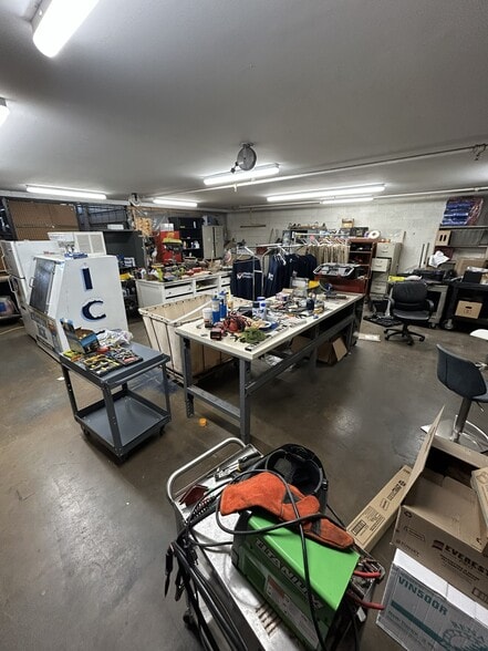 More Photos Of 4900 Frolich Ln, Hyattsville Warehouse For Lease