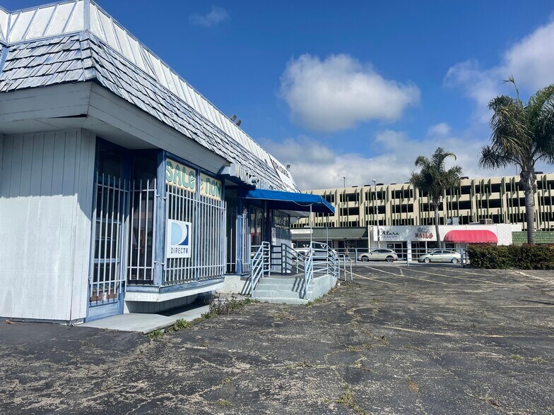 More Photos Of 2834 E Main St, Ventura General Retail For Sale