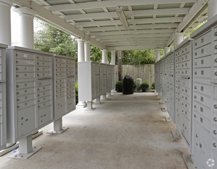 More Photos Of 1901 Lafayette St, Gretna Apartments For Sale