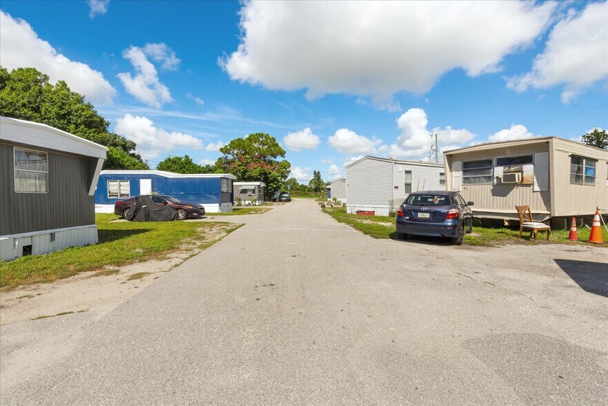 Primary Photo Of 7760 Bogart Dr, Fort Myers Trailer Camper Park For Sale