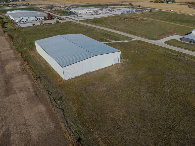 More Photos Of 507 Research Dr, Perry Industrial For Sale