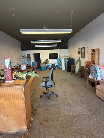 More Photos Of 128 E Main St, West Frankfort General Retail For Sale
