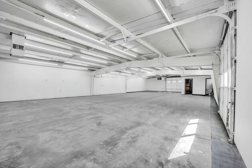 More Photos Of 624 S 29th St, Colorado Springs Light Manufacturing For Sale