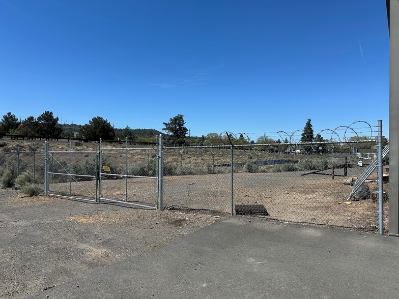 More Photos Of 114 NE Penn Ave, Bend Industrial For Lease