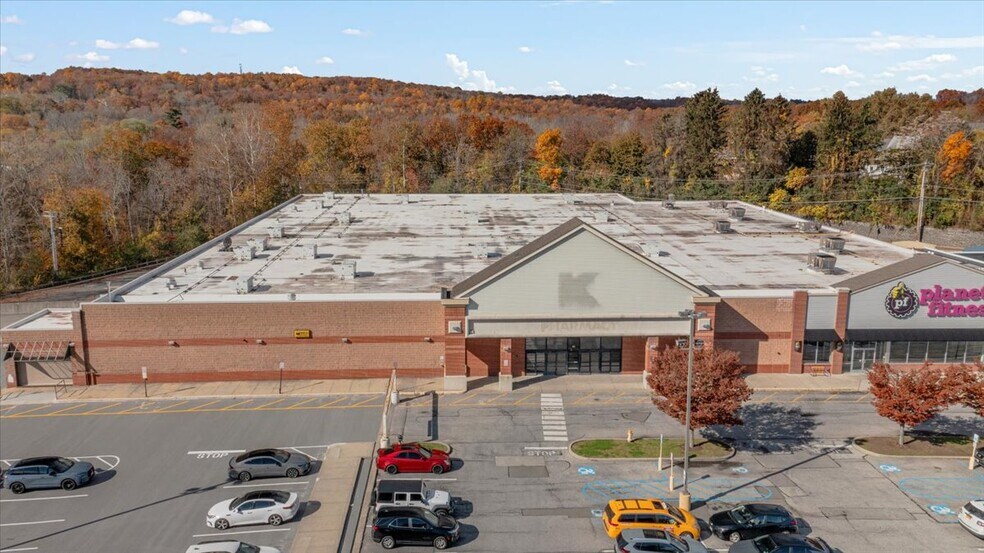 More Photos Of 374 Windsor Hwy, Vails Gate Unknown For Lease