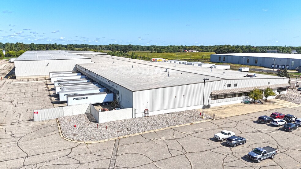 More Photos Of 5542 W Grand River Ave, Lansing Warehouse For Sale