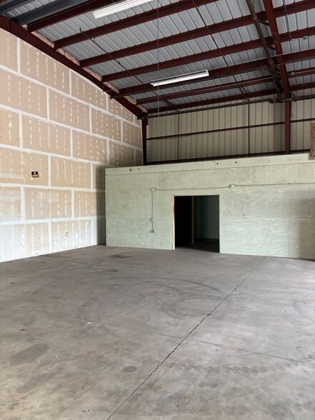 More Photos Of 2131 Delaware Ave, Santa Cruz Manufacturing For Lease